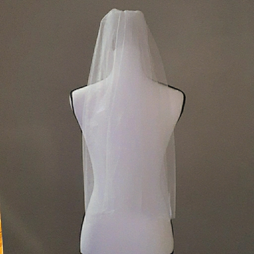 Gorgeous Waist Length Veil w/Blusher